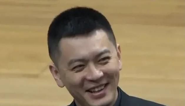 李妍雨惊艳写真照
