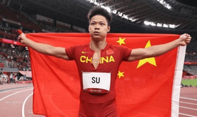 国产成人久久蜜一区二区